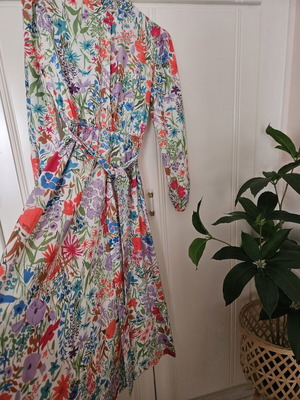 Floral midi dress like new, colorful, size S