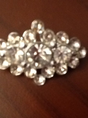 Vintage pin with rhinestones like new, silver