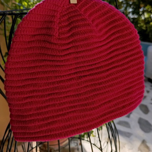 Wool hat with fleece lining new, pink