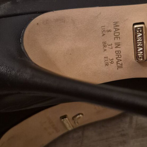 Carrano black pumps size 39, like new