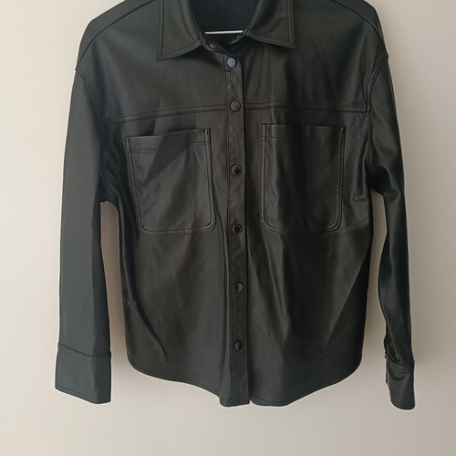Stradivarius μαύρο πουκάμισο overshirt δερματίνη μέγεθος M σαν καινούργιο