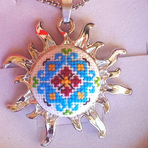 Sun necklace with hand embroidery new, multicolored