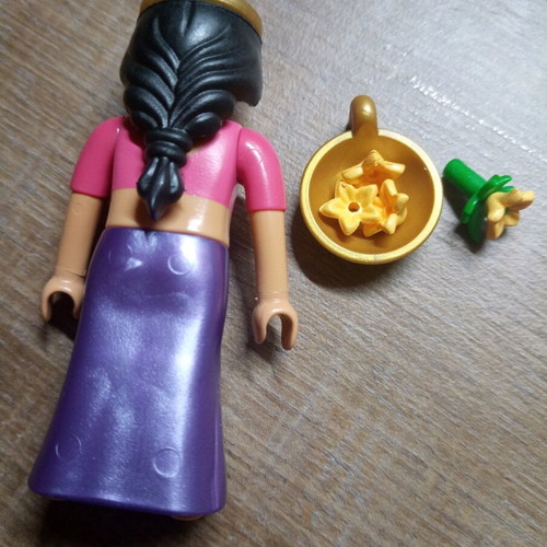Playmobil collectible girls new, series 19 & 21, 5 pieces