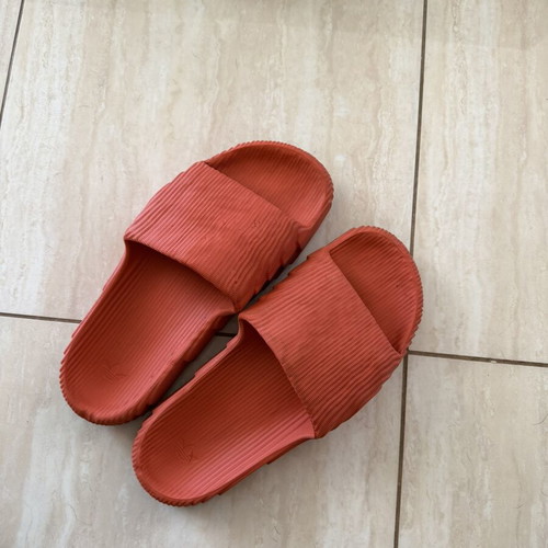 Adidas slides orange, like new, size 43