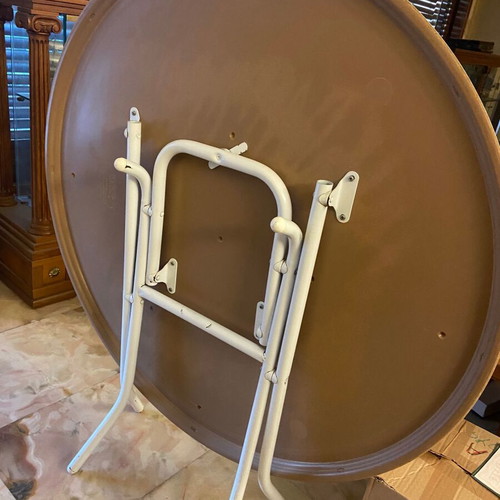 Folding round table rotunda white used