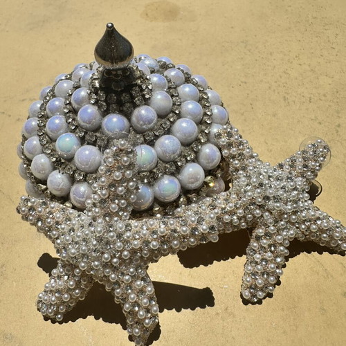 Starfish earrings new with pearls and zircon, gold tone