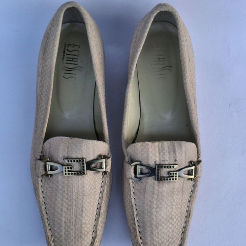 Esthissis leather moccasins size 39 like new beige