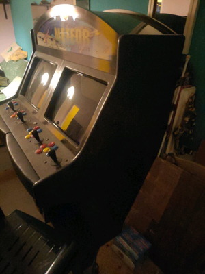 Arcade machine двойна с над 1300 игри, в много добро състояние