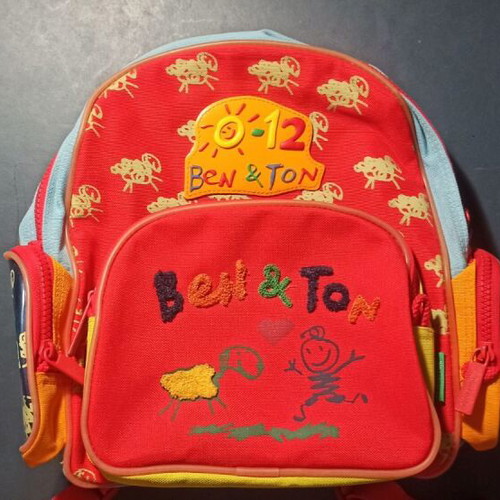 Benetton school bag used for child aged 1 to 6 years