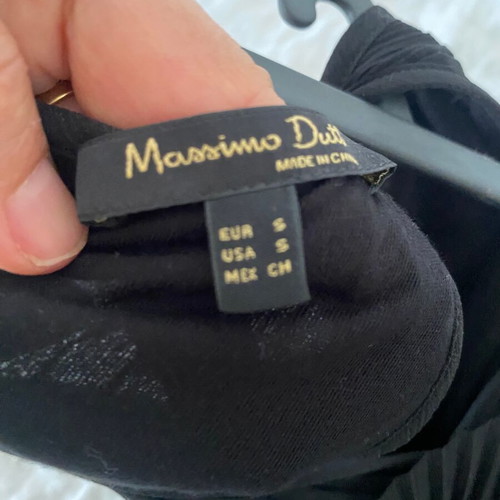 Massimo Dutti black top like new, size small, pleated design