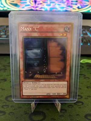 Maxx C PGL3-EN042 Gold Rare 1st Edition new