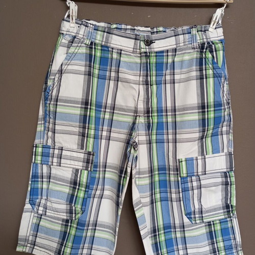 Here+There C&A Teen Cargo Bermuda Shorts like new, plaid white and blue