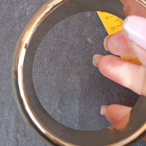 Bangle bracelet in shiny gold color, like new
