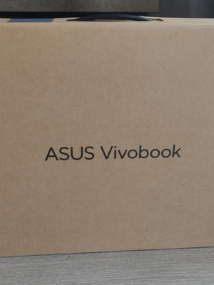 ПРОДАВА СЕ НОВ LAPTOP ASUS