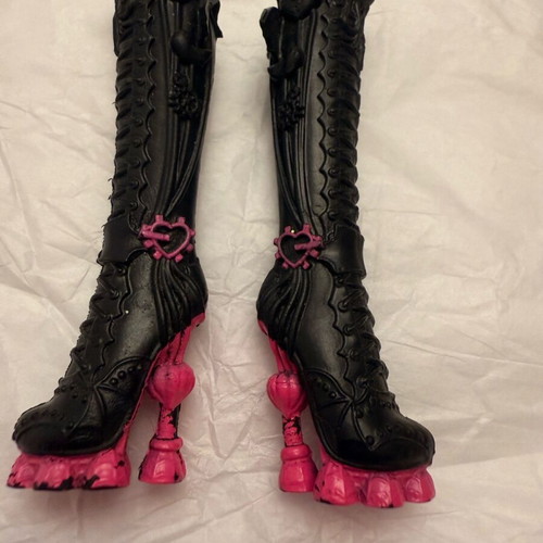 Monster High Dracubecca Freaky Fusion boots used 2014