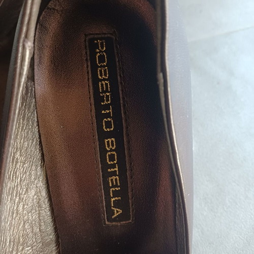 Roberto Botella Brown Leather Pumps Size 38 Like New
