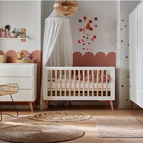 Swing baby cot and mattress like new, 70x140 cm, beech wood
