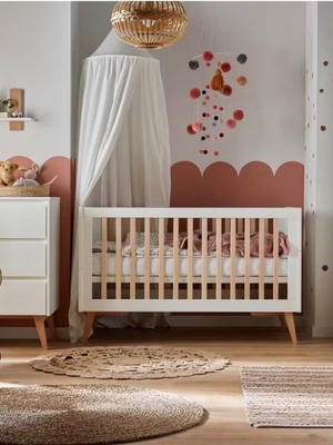 Swing baby cot and mattress like new, 70x140 cm, beech wood