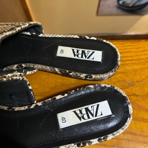 Zara women's slippers like new, natural leather, size 40