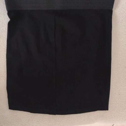 Women's short skirts like new, size small, black, set of two