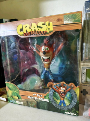 First4Figures Crash Bandicoot Insane Trilogy статуетка като нова