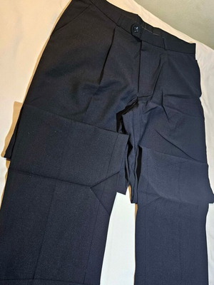 Vistula men's suit pants size L like new