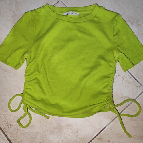 Short green summer t-shirt like new, size S