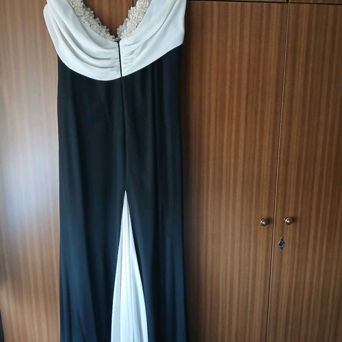 Dress A-Style black and white like new size XXXL