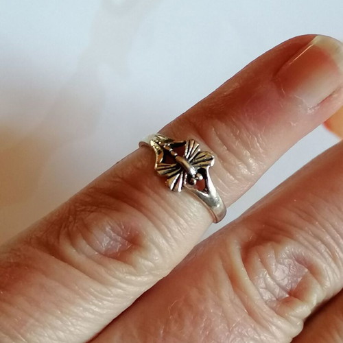 Silver 925 toe ring with butterfly new