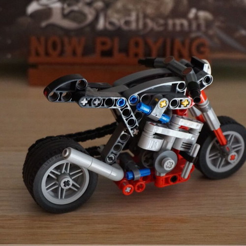 Lego Technic Vintage Cafe Racer Motorcycle like new