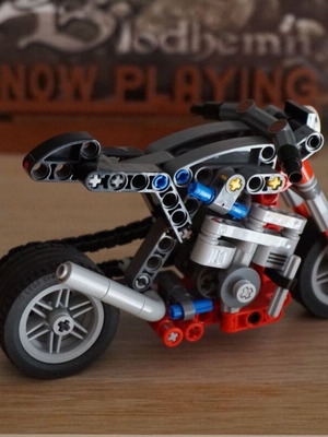 Lego Technic Vintage Cafe Racer Motorcycle like new