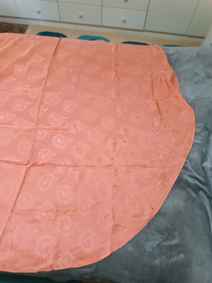 Round tablecloth diameter 210 like new, coral color