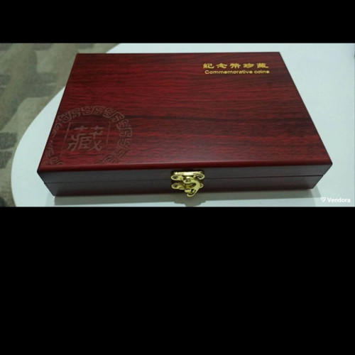 Wooden coin storage box 50 slots new with 30 mm capsules
