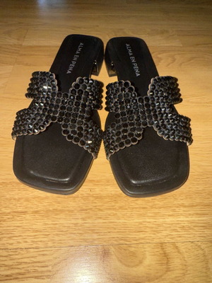 Alma en Pena mules like new, black, size 38