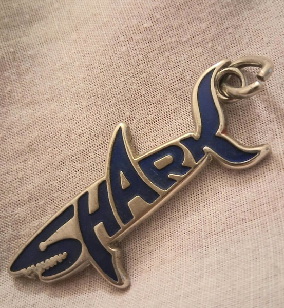 2 ΜΠΡΕΛΟΚ.  SHARK ENERGY DRINK & DUCATI