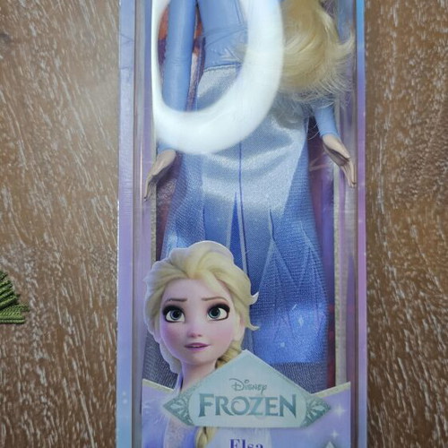 Frozen Elsa doll new
