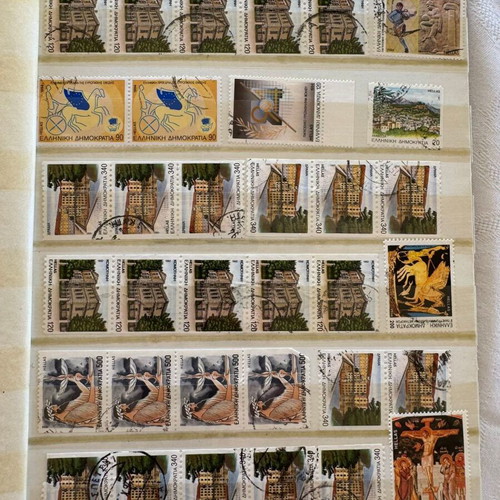 Stamp album collection like new, approx. 642 Greek sealed stamps 1980-1990