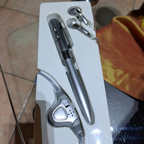Radio FM pen with headphones new