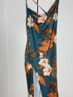 Shein women's medium green floral backless dress like new
