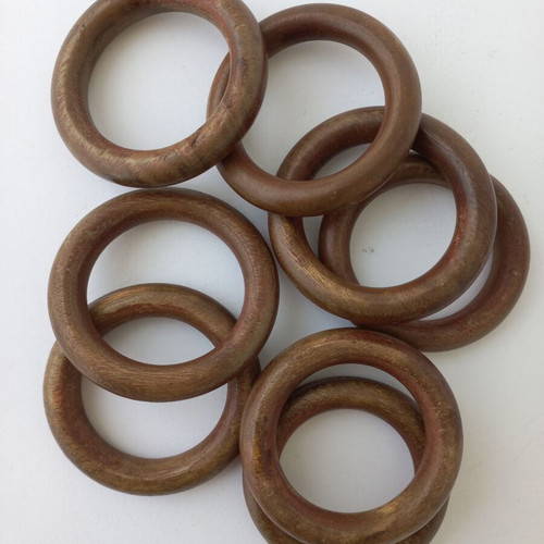 Set of 12 wooden napkin rings like new
