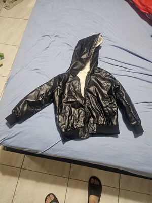 Children's faux leather jacket with fur lining like new, size 6 years