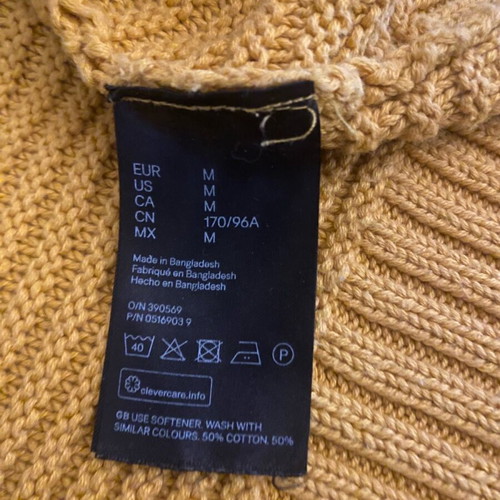 Mustard fall pullover like new, size M