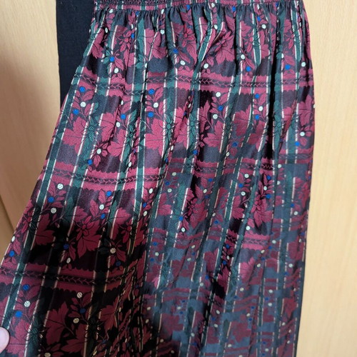 Dress used with black skirt and bodice, apron included as gift