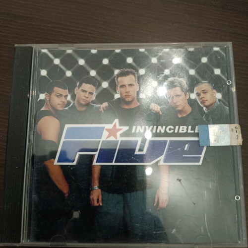 Five Invincible CD used, in excellent condition, unscratched