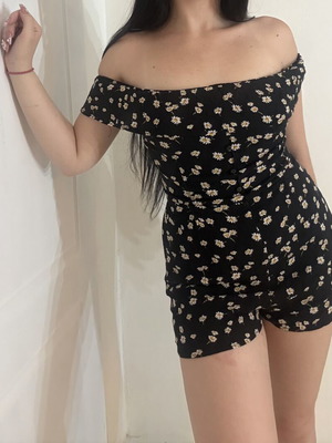 Bershka floral ολόσωμη φόρμα σαν καινούργιο, μέγεθος XS/S, μαύρο και πολύχρωμο