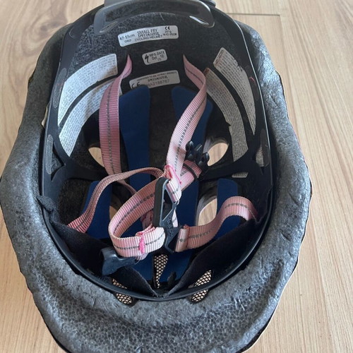 Specialized Kids Bicycle Helmet used, head circumference 45-47 cm