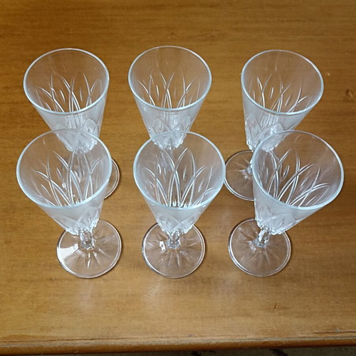 Vintage crystal champagne glasses set of 6, like new