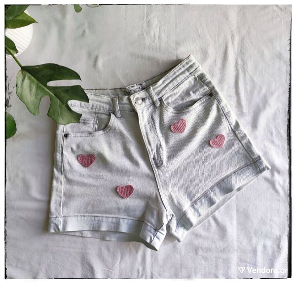  [ sortsaki ] Beautiful heart Shorts
