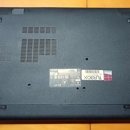 Turbo-X W955 Laptop like new, Intel Celeron, 4GB RAM, 120GB SSD, 15.6 inch
