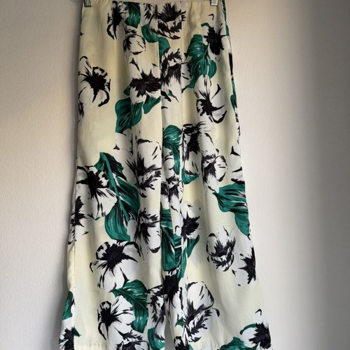 Crop pants like new, summer floral design, size S